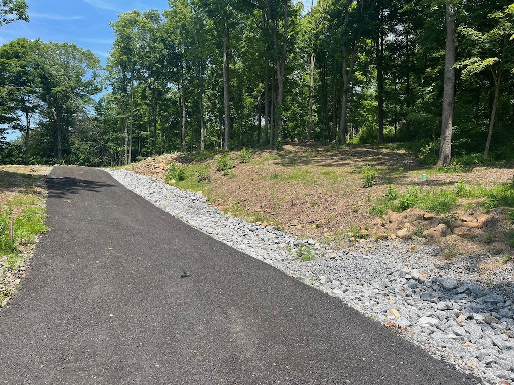 574 Oxford Rd, Oxford, CT 06478 - photo 1