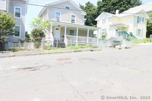 31 2nd Ave, Waterbury, CT 06710 - photo 1
