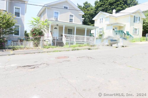 31 2nd Ave, Waterbury, CT 06710 - photo 1