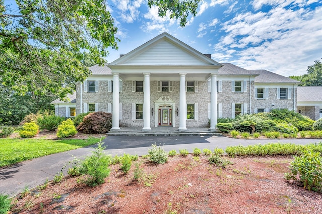 view of neoclassical / greek revival house