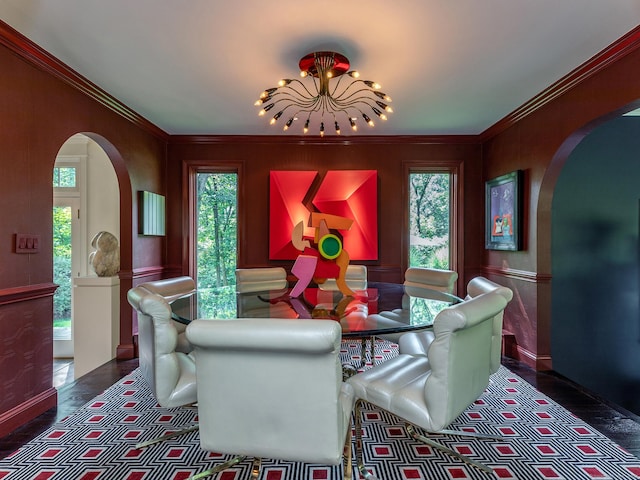 dining area with ornamental molding