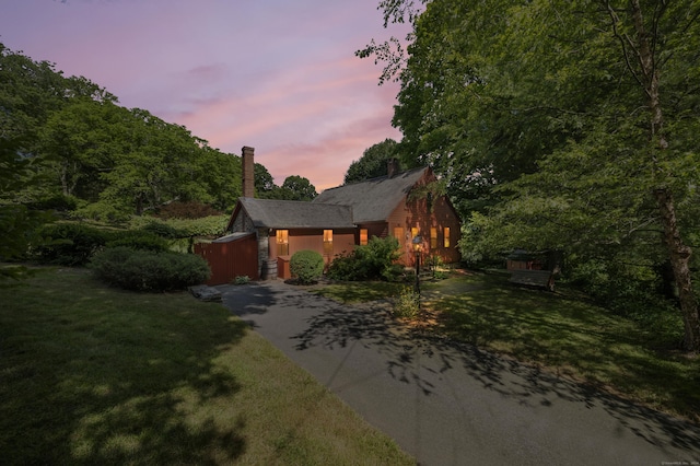 28 S Wig Hill Rd, Chester, CT 06412 - view of front of house with driveway and a lawn