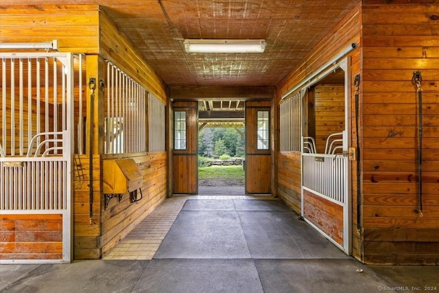 584 Prospect St, Woodstock, CT 06281 - view of stable