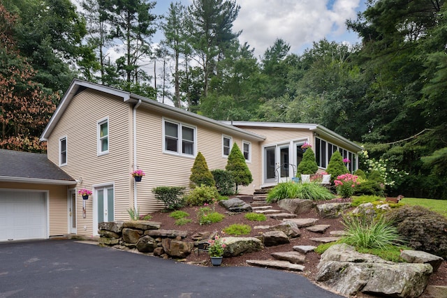 view of front of house featuring a garage