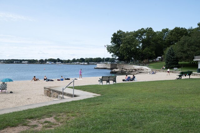 86 Pine Orchard Rd, Branford, CT 06405
