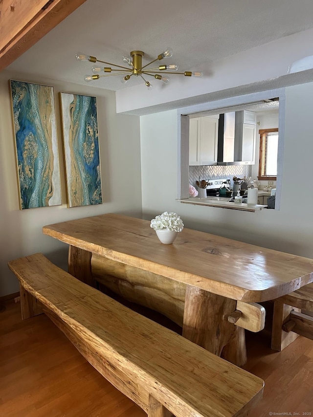 dining space featuring light hardwood / wood-style floors