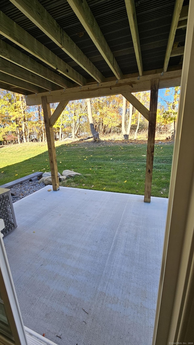 18 Summer Brook Way, Seymour, CT 06483 - view of patio