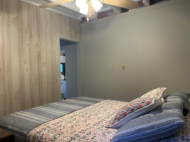 bedroom featuring ceiling fan