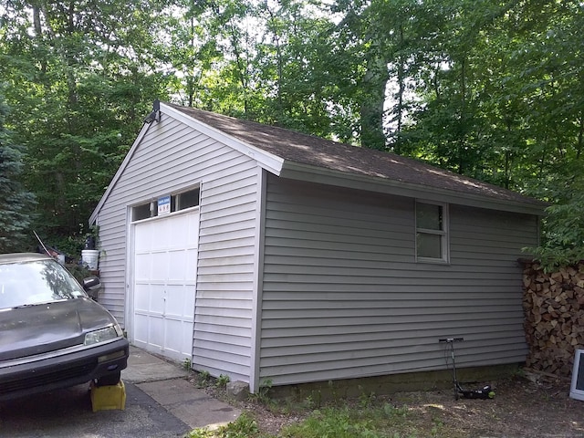 view of detached garage
