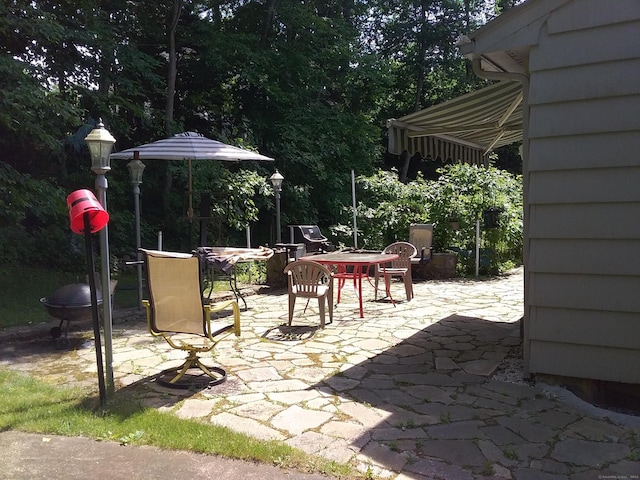view of patio with outdoor dining space