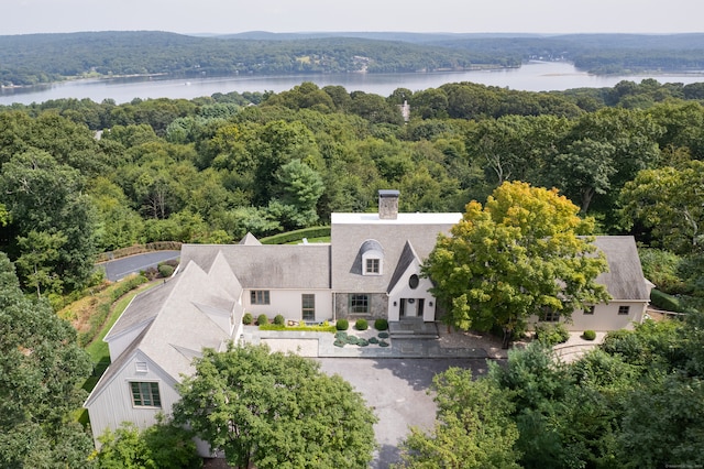 bird's eye view with a water view