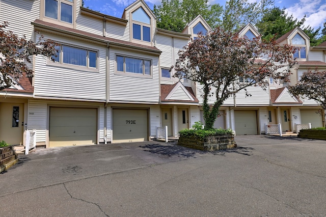 793 W Main St Apt E, Meriden, CT 06451 - photo 1