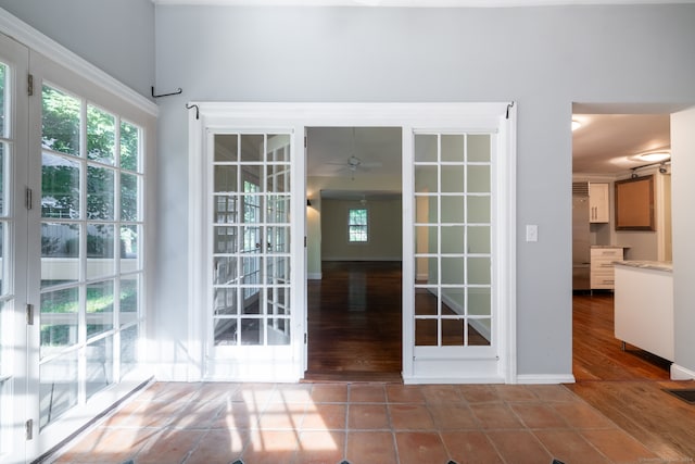 unfurnished room featuring hardwood / wood-style flooring and ceiling fan