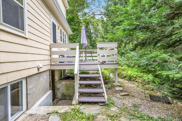 175 Sugar St, Newtown, CT 06470 - exterior space featuring stairs