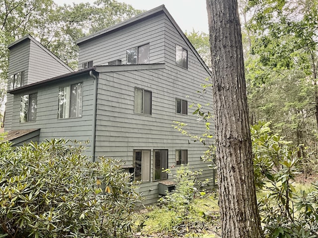 view of home's exterior