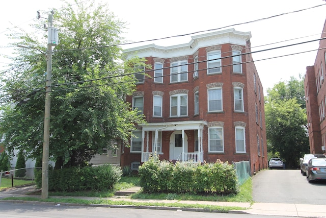 view of front of home featuring covered porch