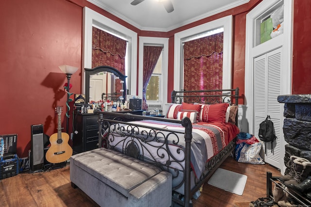5 Hundley Ct Apt 1C, Stamford, CT 06902 - bedroom featuring wood finished floors, crown molding, and ceiling fan