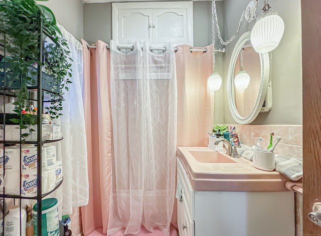 bathroom featuring vanity