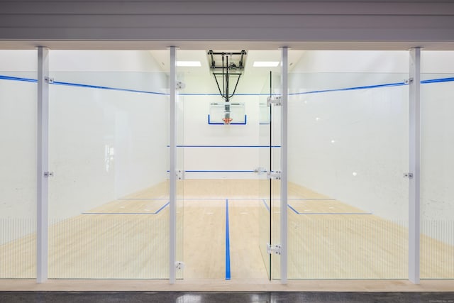 865 Hollow Tree Ridge Rd, Darien, CT 06820 - view of basketball court