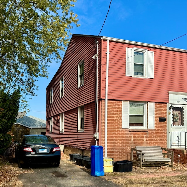 view of home's exterior