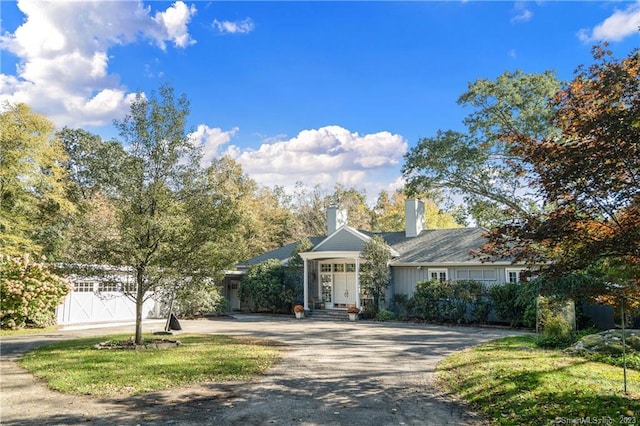 view of front of property