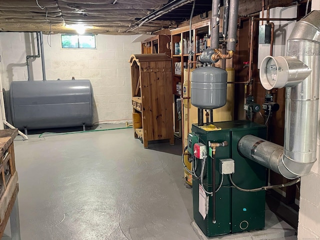 25 Old Middle Rd, Brookfield, CT 06804 - utility room with oil tank and a heating unit