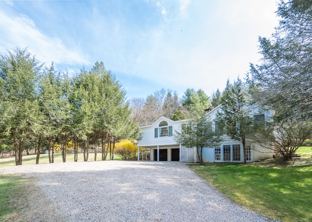 view of front of property with a front yard