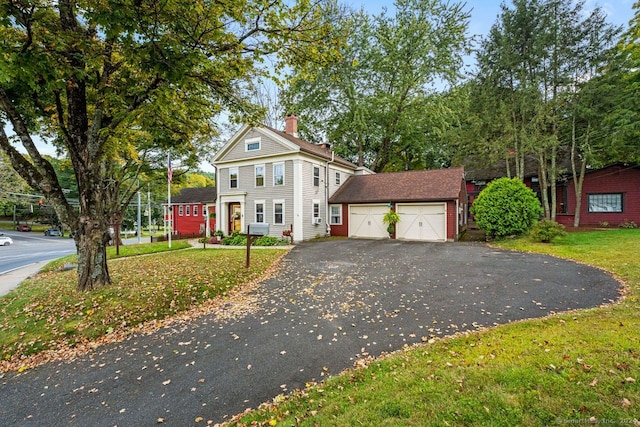 view of front of house with a front yard