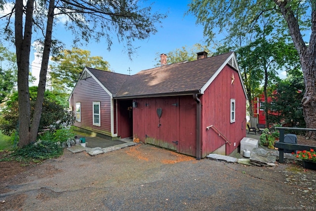 view of outbuilding