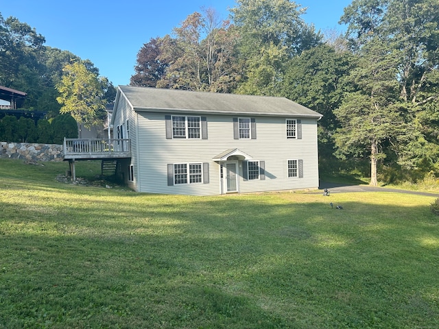 colonial house with a front yard