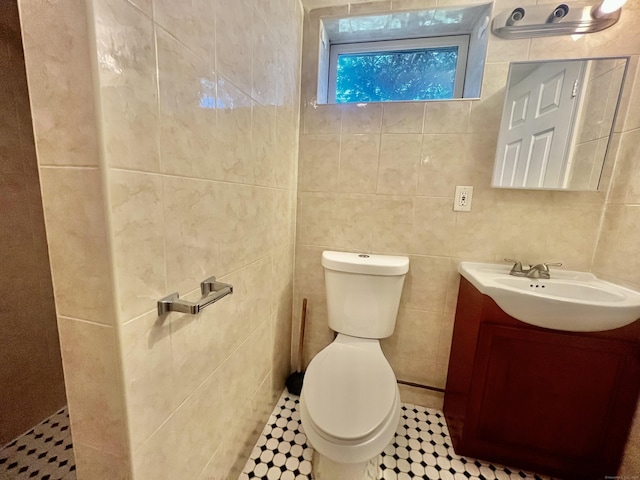 14 Bayview Pl, West Haven, CT 06516 - bathroom featuring toilet, vanity, and tile walls