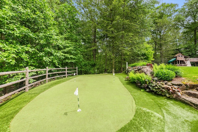 9 Cowdray Park Dr, Greenwich, CT 06831 - surrounding community with fence