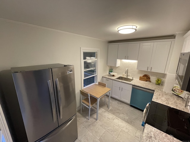 23 Nassau Cir E, Hartford, CT 06118 - kitchen with freestanding refrigerator, electric range, dishwasher, backsplash, and crown molding