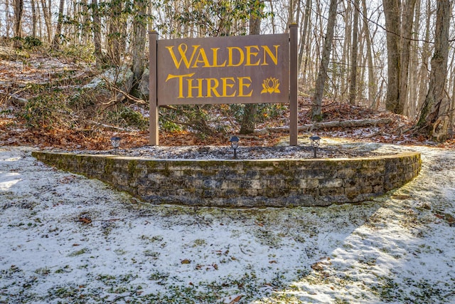 view of community / neighborhood sign