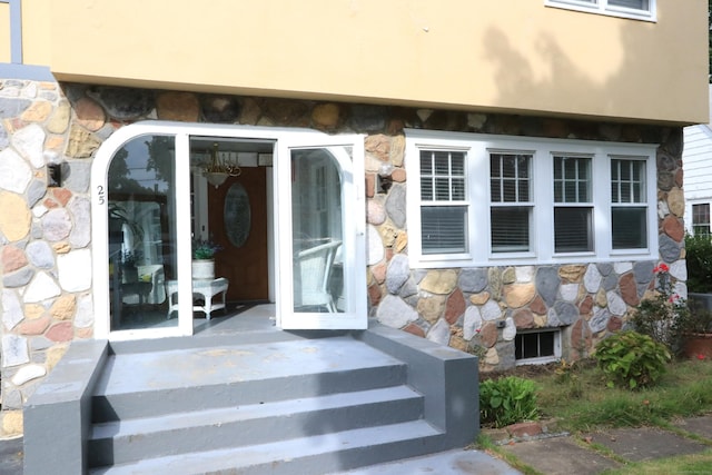 25 Muriel St, Norwalk, CT 06851 - property entrance featuring stone siding
