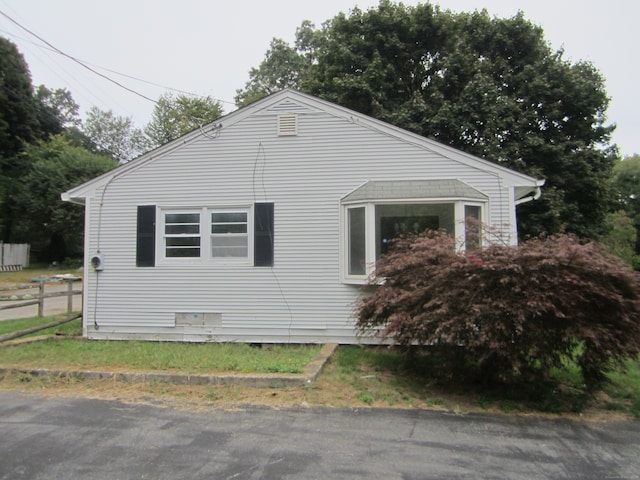 view of home's exterior