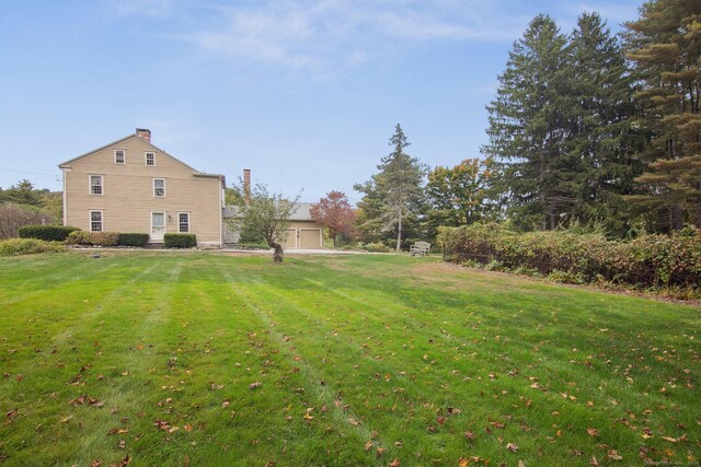 66 Artillery Rd, Middlebury, CT 06762 - view of grassy yard