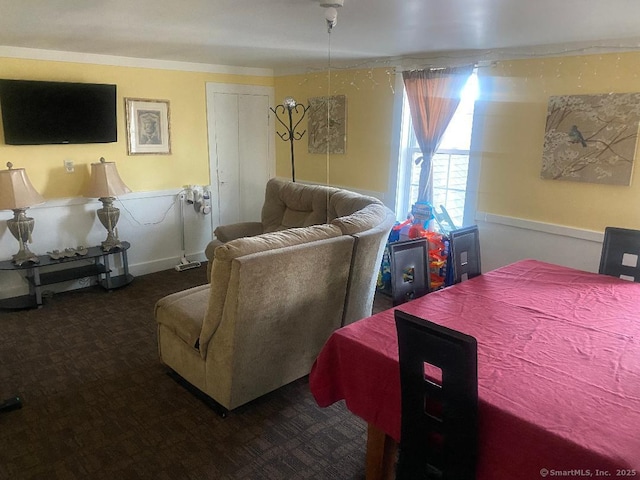 living room featuring carpet floors