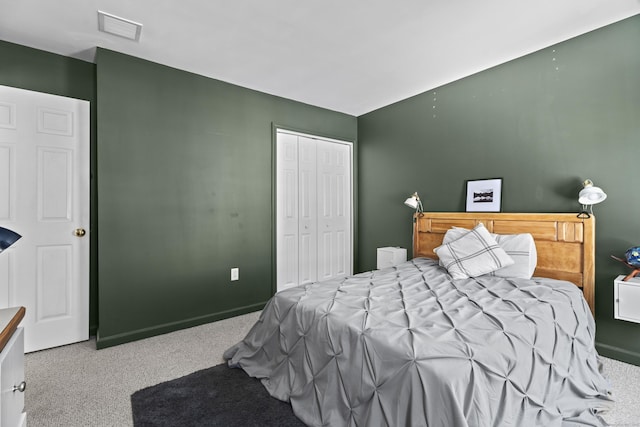 bedroom featuring a closet