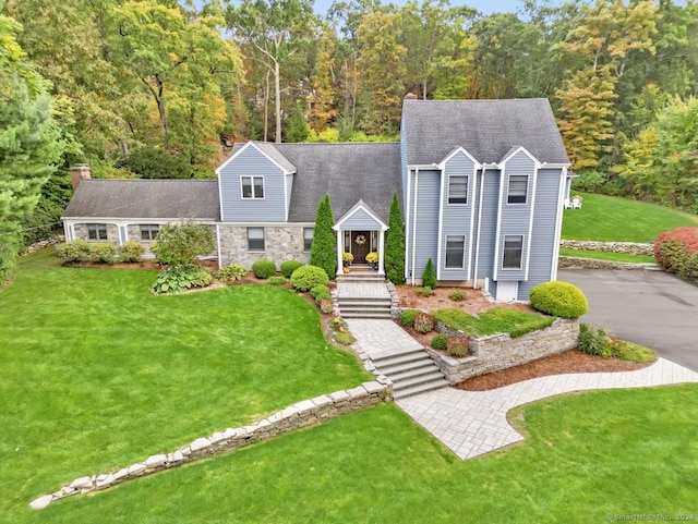 view of front of property with a front yard