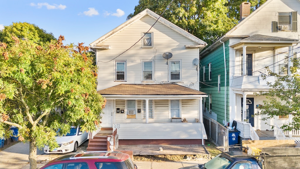 view of front of house