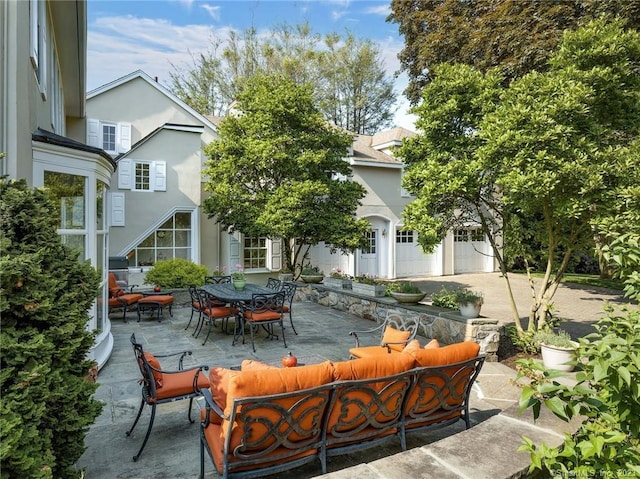 view of patio featuring an outdoor hangout area