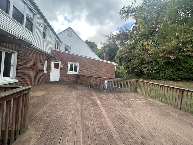 1920 Hartford Tpke, North Haven, CT 06473 - view of wooden terrace