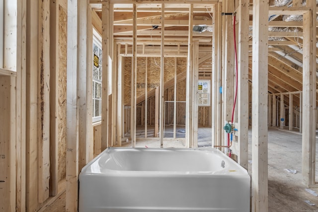 bathroom featuring a bathtub