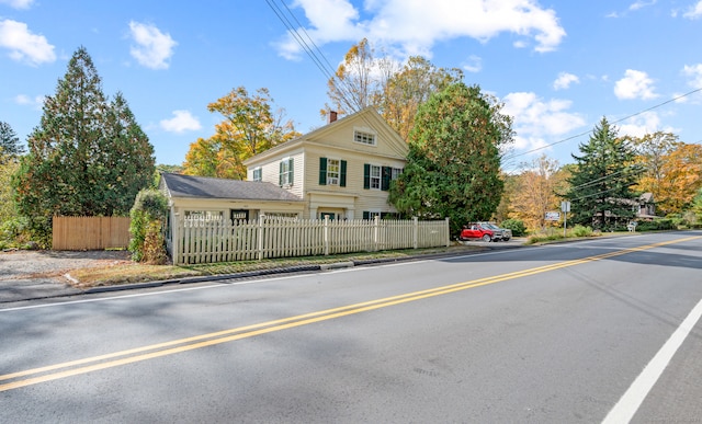 view of front of property