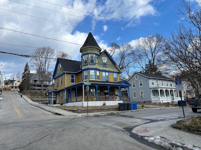 view of front of home with covered porch