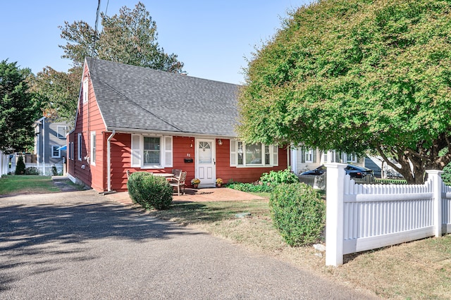 view of front of property