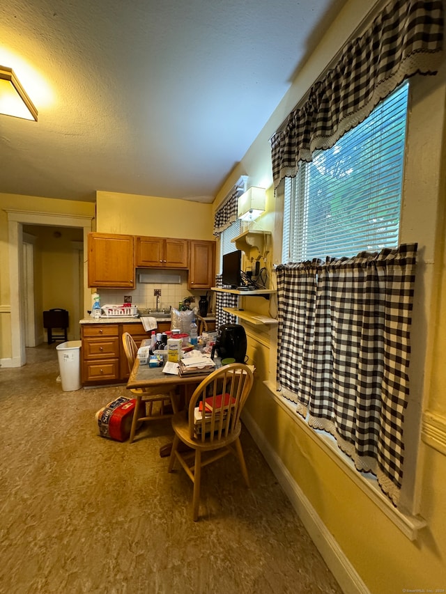 kitchen with tasteful backsplash