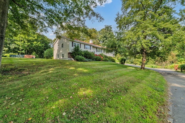 view of front of property with a front yard