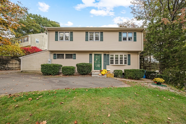 view of front of house with a front yard